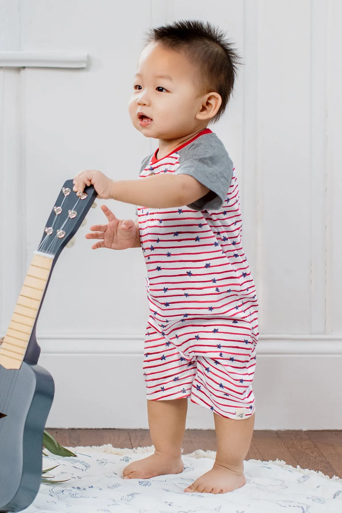 Burt's Bees Stars And Stripes Henley Baby Boys Romper (Size 12M left)