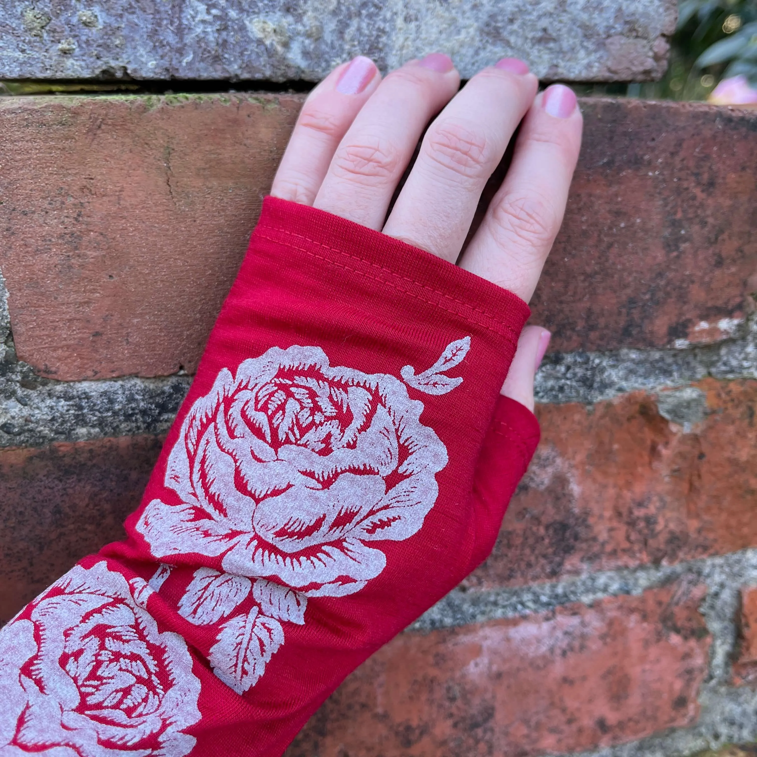 Merino Wool Gloves - Red and Cream Rose